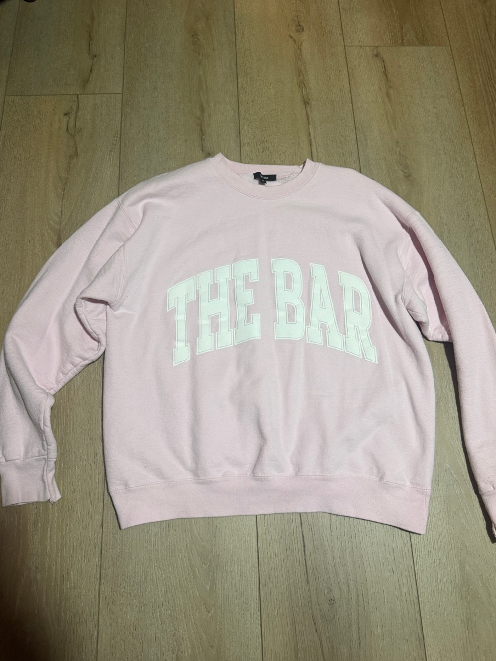 The Bar varsity crewneck|Size M|Light pink